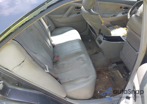 2009 Toyota Camry Le z USA, uszkodzony, nr VIN 4T1BE46K79U862658